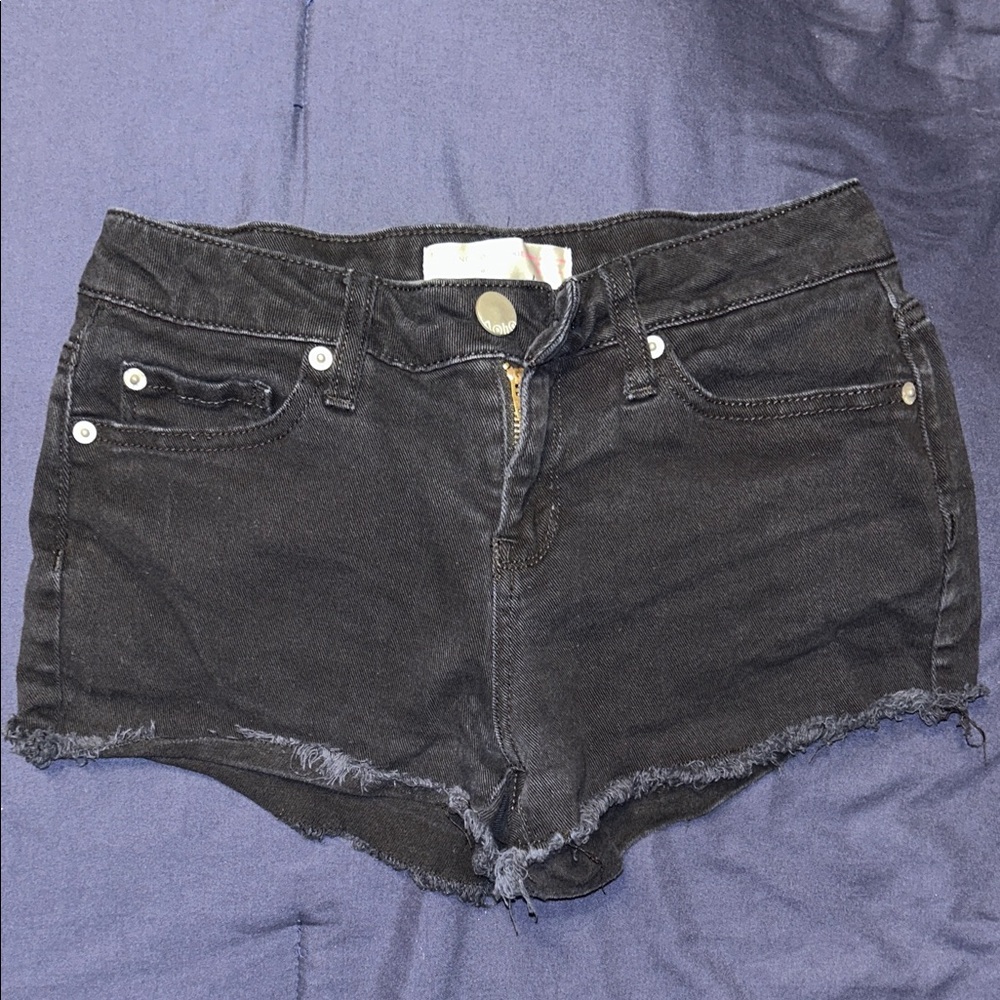 No Boundaries Worn Black Jean Shorts